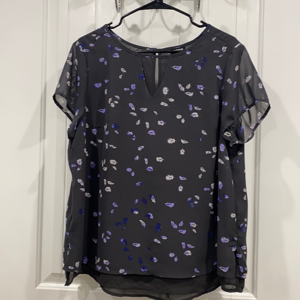 Torrid 00 Plus Chiffon Feather Printed Blouse Black